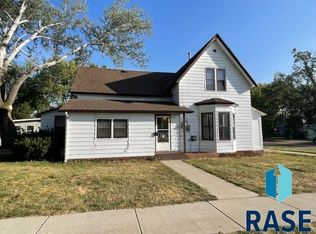 123 S Chicago Ave, Madison, SD 57042