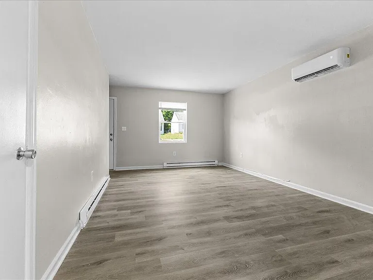 715 Bibb St NE — Photo 10
