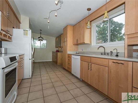 5th image of 4703 Fairfax Dr