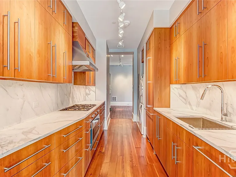 31 E Jones St #3 — Photo 9