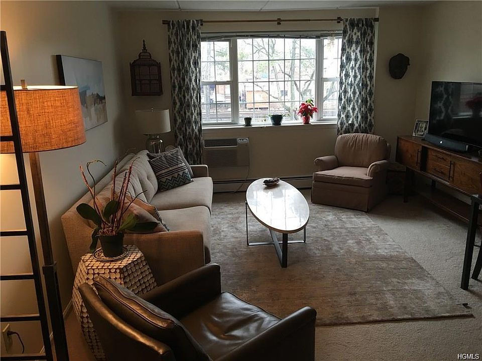 1st image of 1 Consulate Dr APT 10