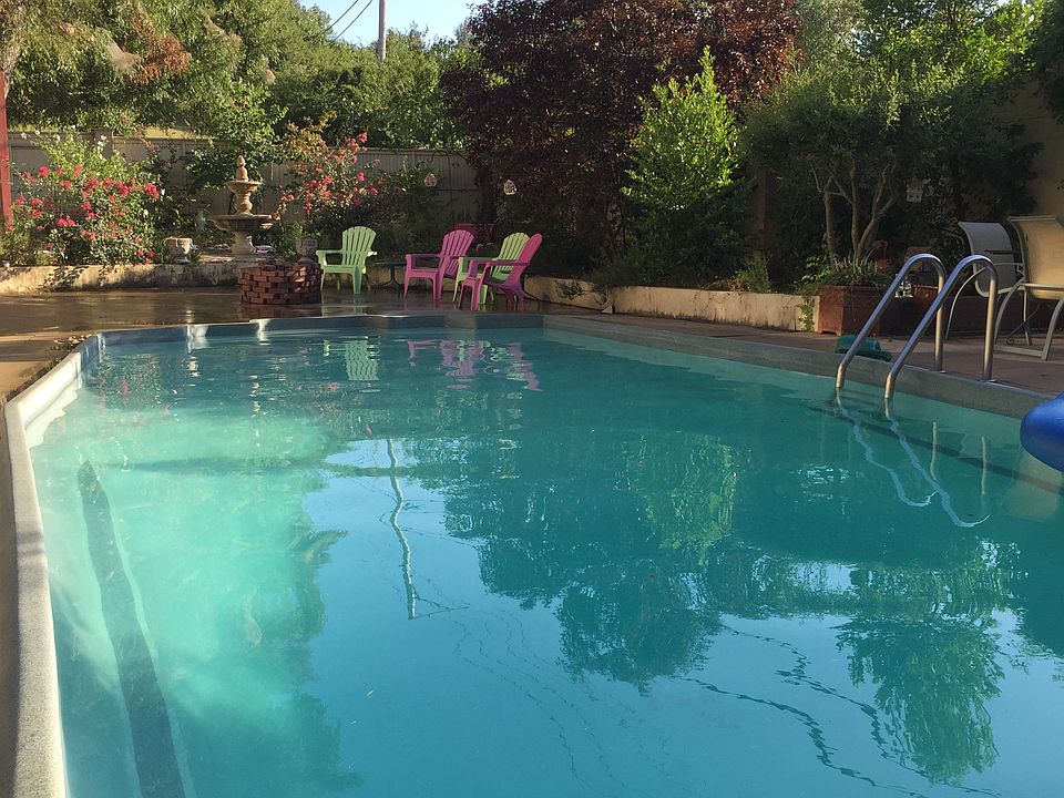 2nd image of 6316 S Indianapolis Ave