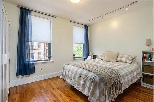 2 bed, $4,180 — Photo 3