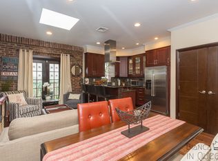 4468 21st St, Long Island City, NY 11101