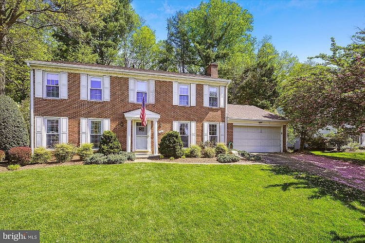 1st image of 105 Saratoga Waye NE
