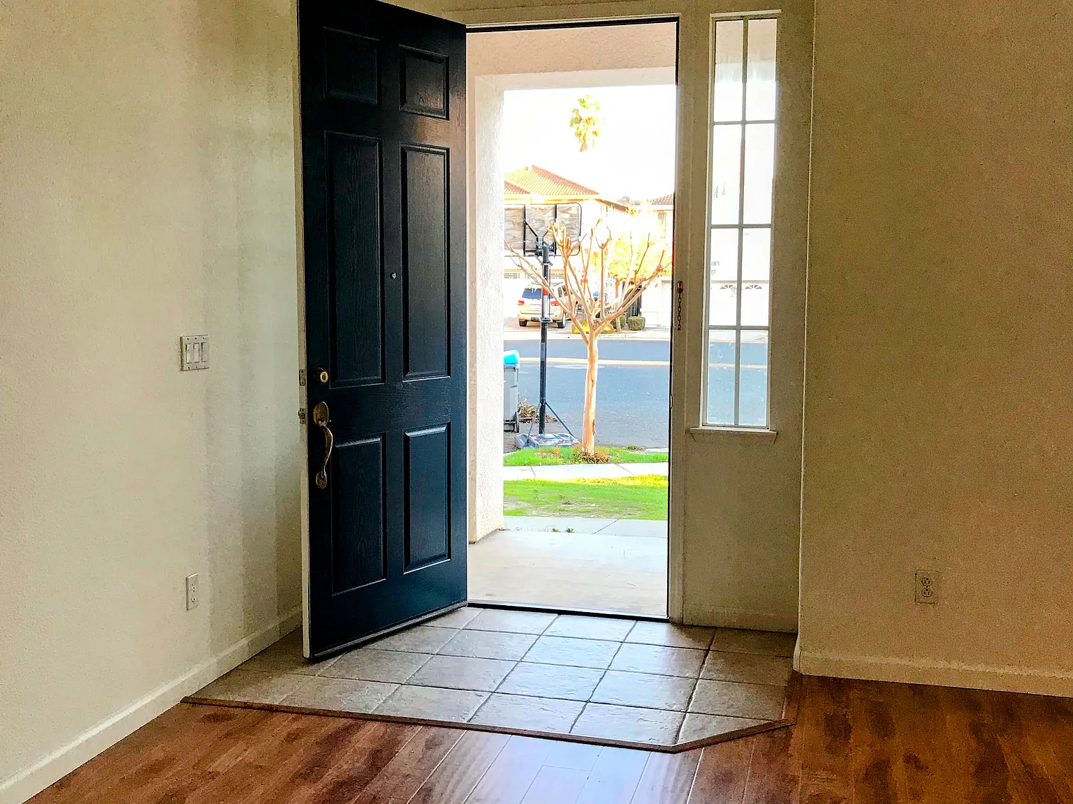 4 bed, 2.5 bath, 2297 sqft, $4,850 — Photo 4