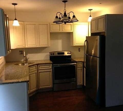 2nd image of 15 Linden Ln