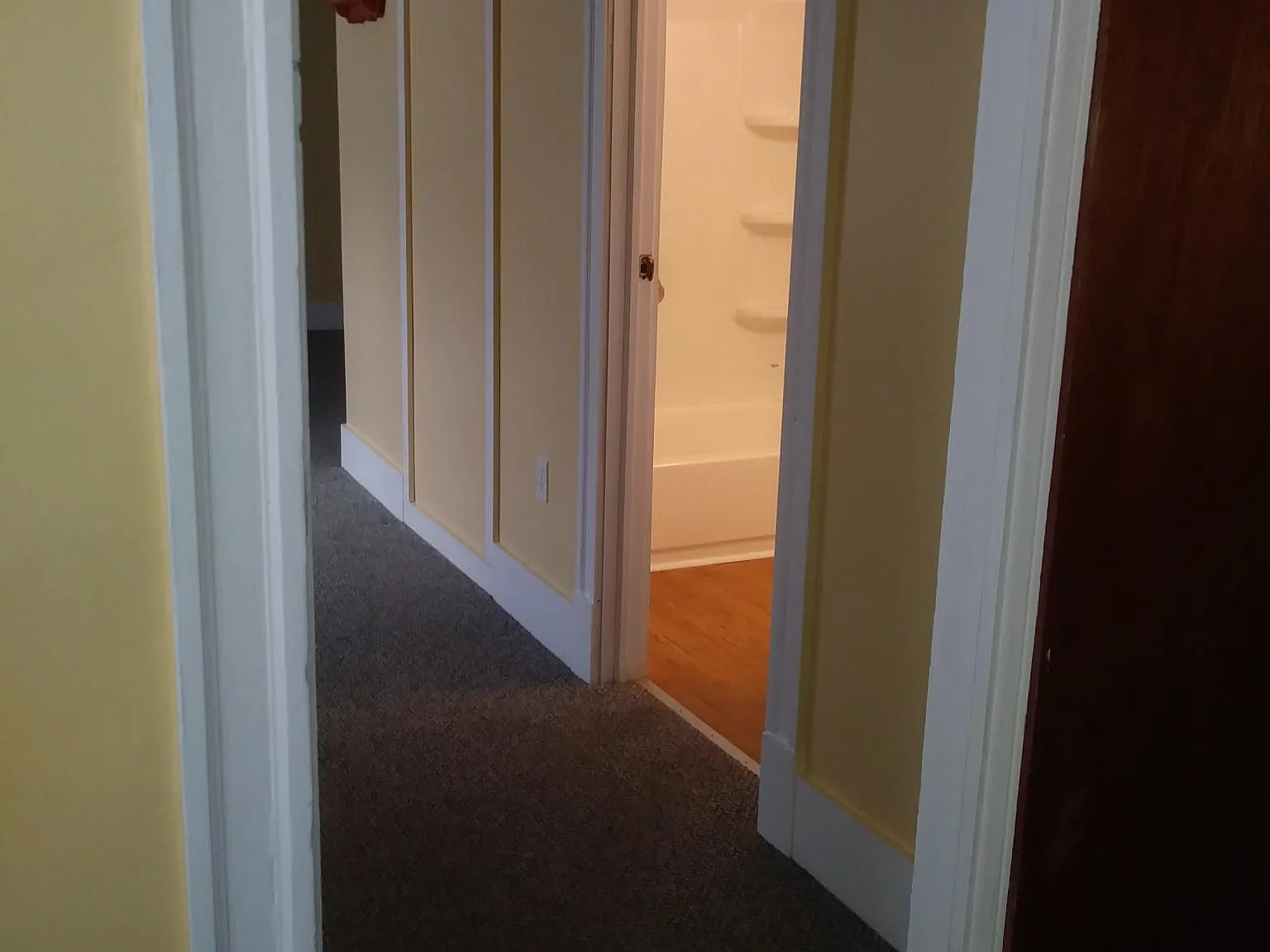 1 bed, 895 sqft, $1,025 — Photo 2
