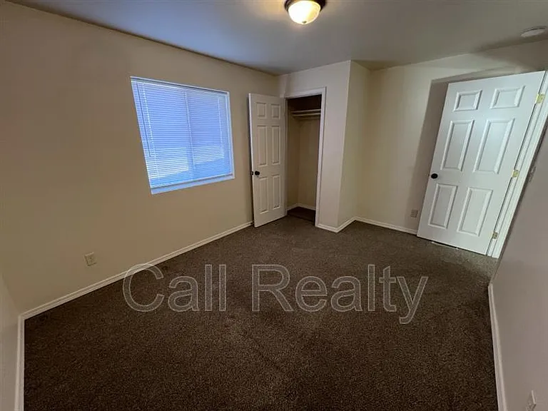 11122 E Valleyway Ave — Photo 11