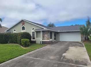 506 SW 28th Pl, Cape Coral, FL 33991