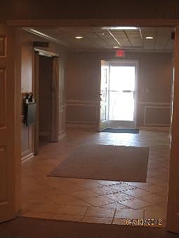 5th image of 407 E Gore Ave