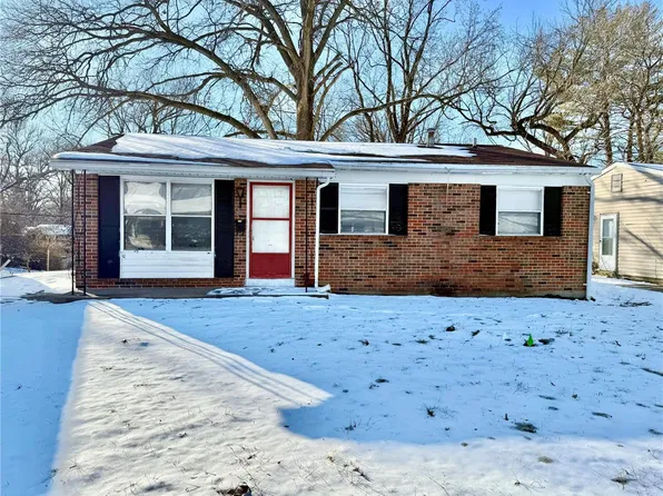 10225 Royal Dr, Saint Louis, MO 63136