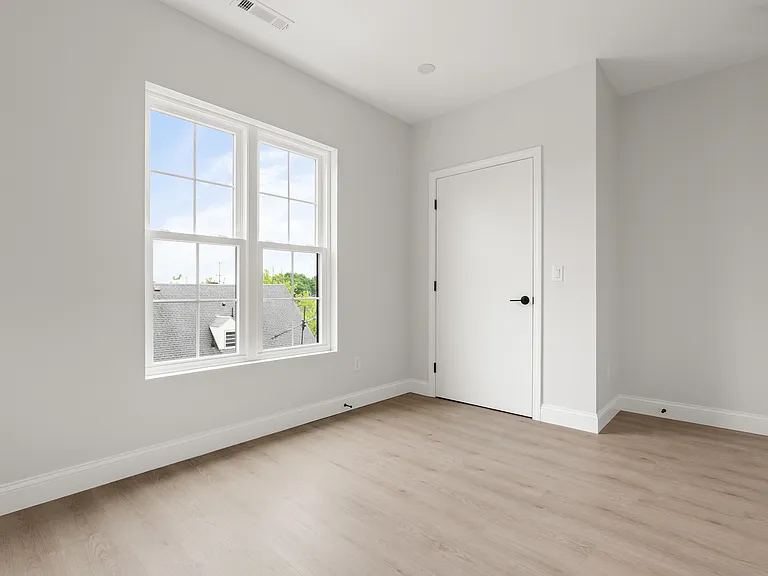 103 Cottage St — Photo 15