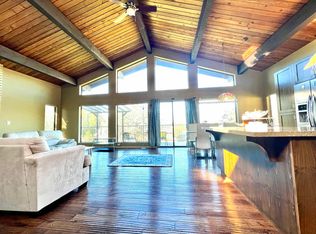 5129 Chapman Rd, Sechelt, BC V7Z0B7