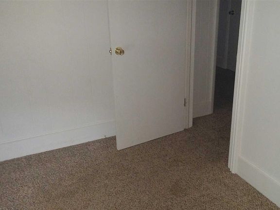 4th image of 829 McPherson St