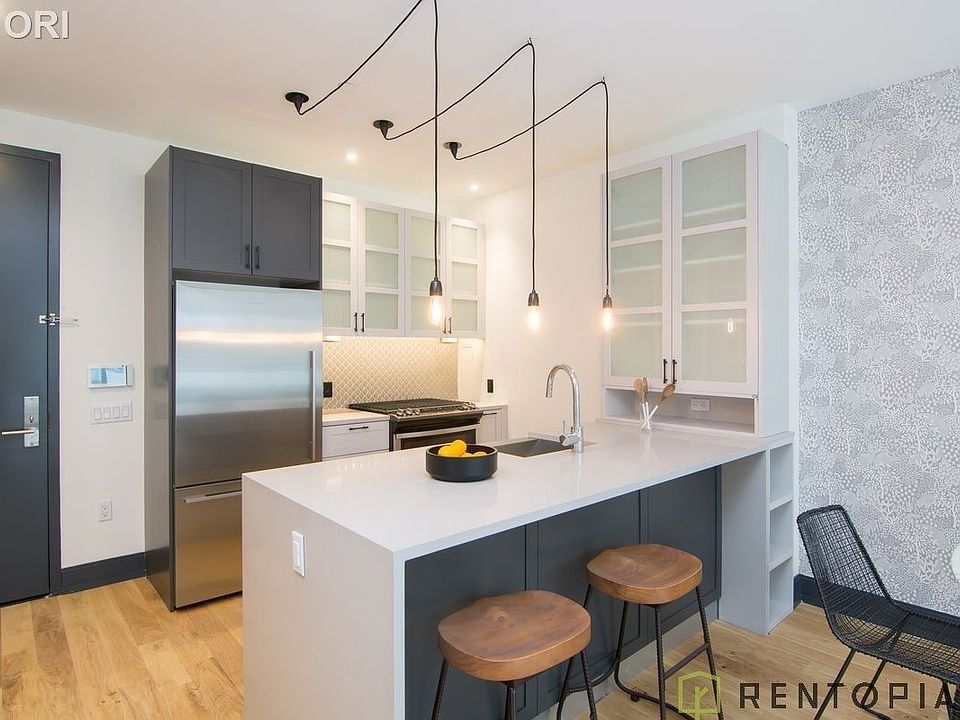 1st image of 10 Montieth St #514C
