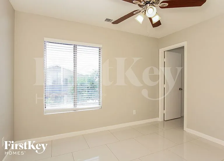 7159 W Stella Ave — Photo 14