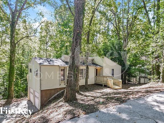4th image of 2695 Wendy Ln