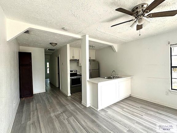 4th image of 1112 W Elizabeth St