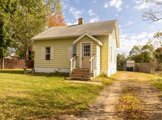 302 6th St NW, Little Falls, MN 56345