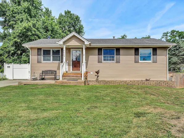 8402 Brubaker Dr, Roanoke, VA 24019