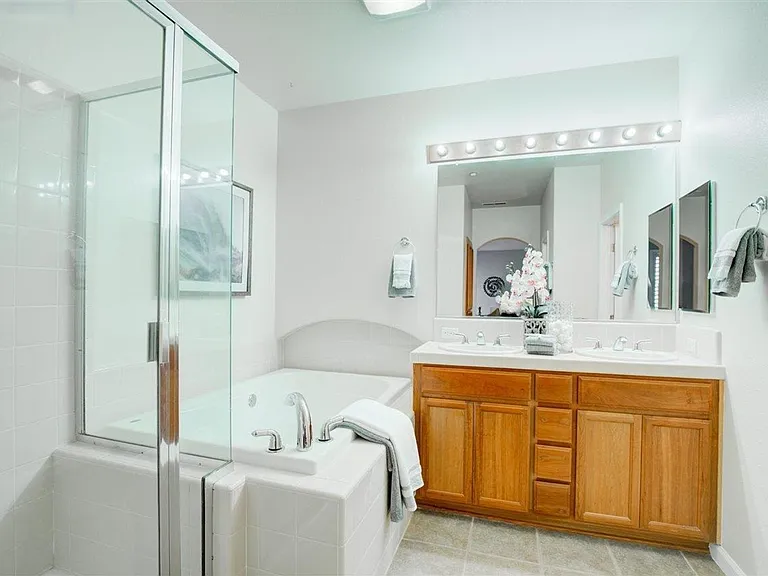4231 Clarinbridge Cir — Photo 24