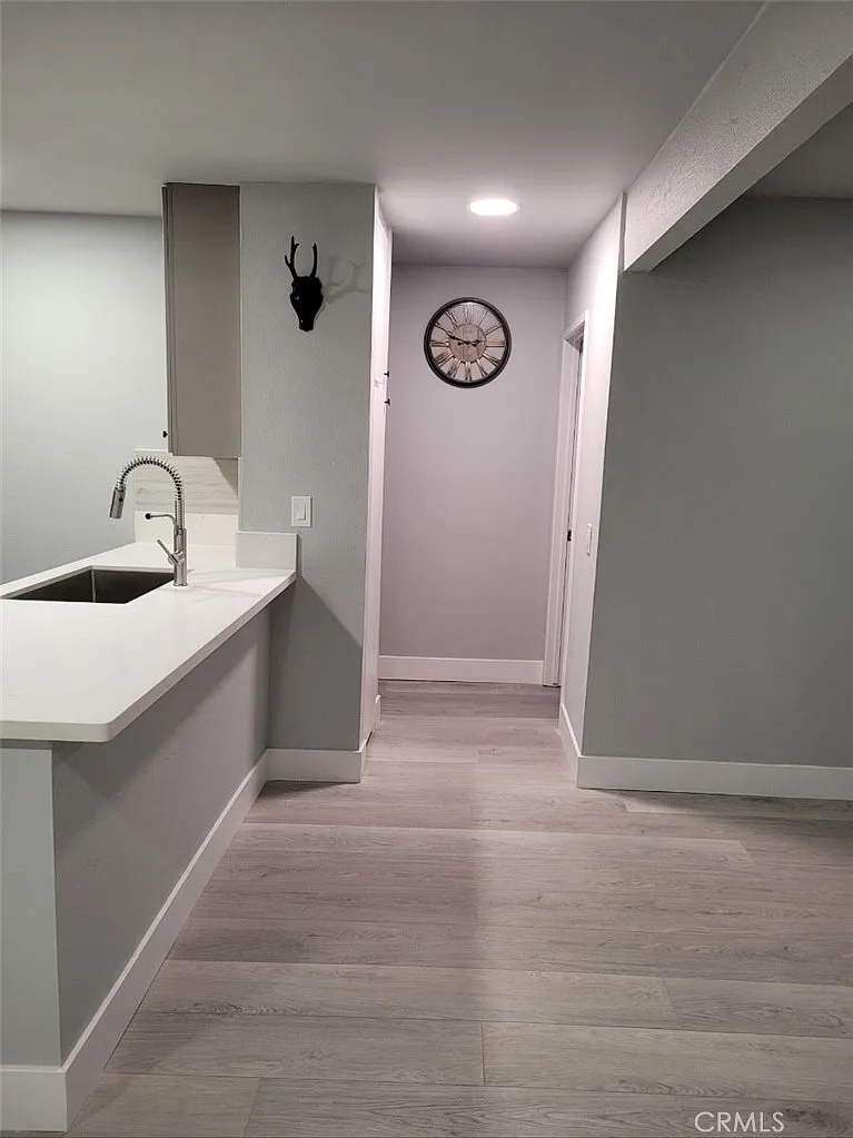 1 bed, 634 sqft, $2,300 — Photo 3