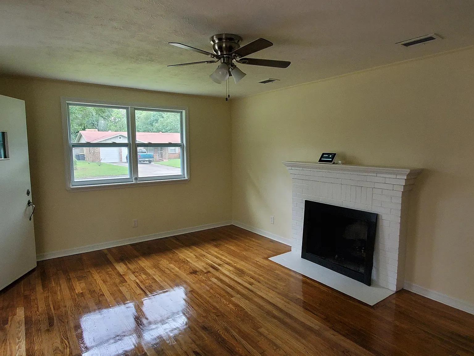 854 Allison St - 1 — Photo 4