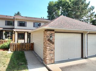 166 Bridlewood Dr, Saint Paul, MN 55119