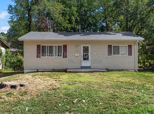 10512 Earl Dr, Saint Louis, MO 63136