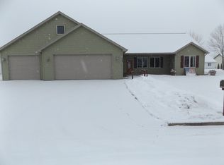 133 Winchester Dr, Seymour, WI 54165