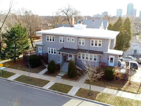 Beverly House, 2215-2221 E Beverly Rd #1c92245c3, Milwaukee, WI 53211