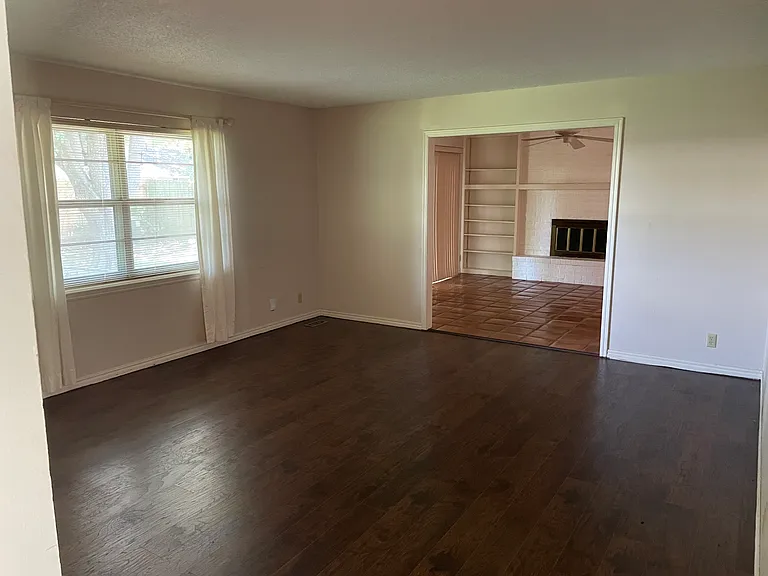1218 Cherry Stone St — Photo 3