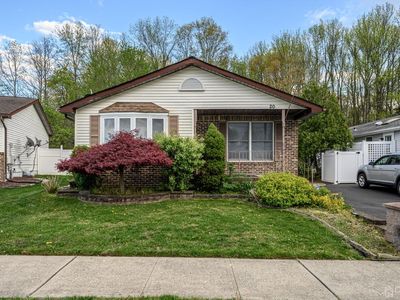 20 Parkview Way, Manalapan, NJ, 07726