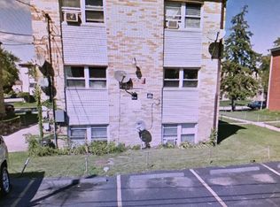 8287 W Elizabeth Ave APT 1, Niles, IL 60714