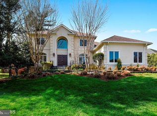 7723 Fontaine St, Potomac, MD 20854