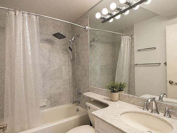 5th image of 280 Rector Pl APT 9C