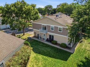 1323 Braver Ct #1323, Wheeling, IL 60090