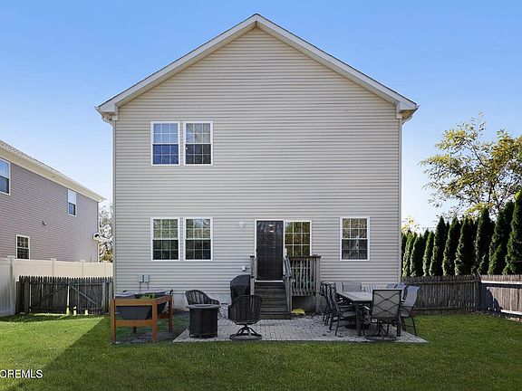 5th image of 159 Hulick Street