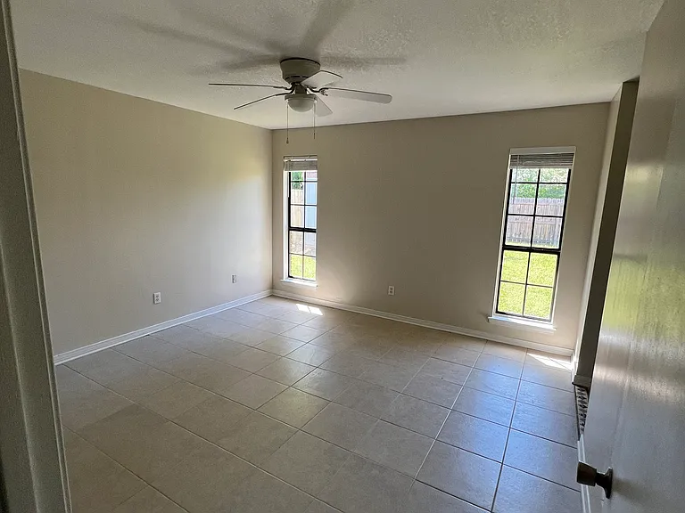 859 Camp Wilkes Rd — Photo 8