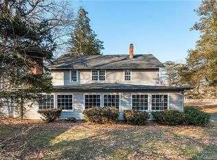 23 Tweed Rd, Branford, CT 06405