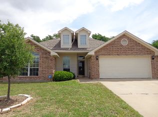 240 Topaz Cir, Hewitt, TX 76643