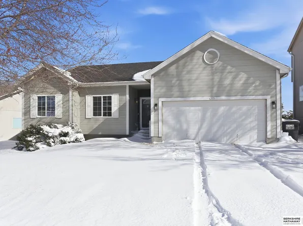 6215 N 146th St, Omaha, NE 68116