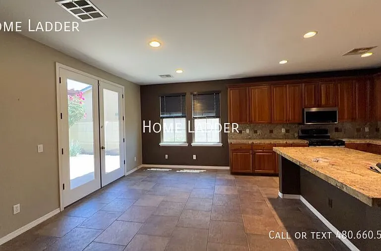 20593 W Hamilton St — Photo 3