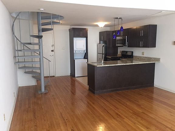 4th image of 428 S 13th St #502