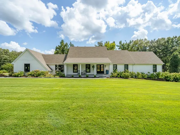 175 Poplar St, Savannah, TN 38372