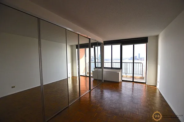 Rented by Your Vanity Realty | media 8