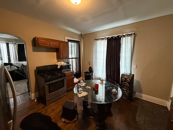 5th image of 3043 N Dr William Finlayson St