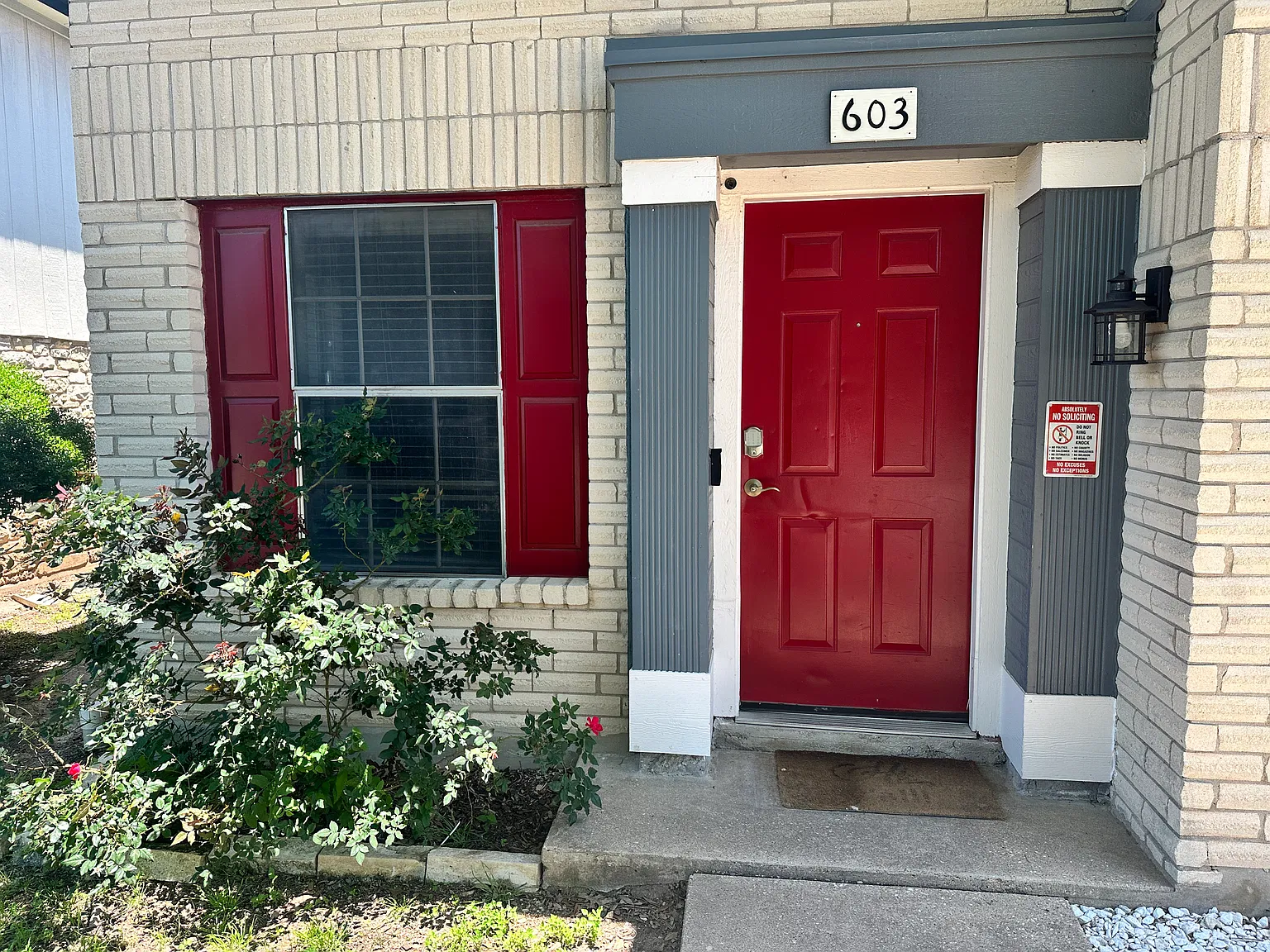 3 bed, 2.5 bath, 1719 sqft, $4,600 — Photo 2