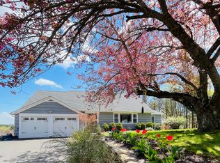 640 Shelton Rd, Trumbull, CT 06611